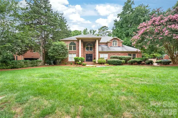 8600 Brownes Pond Lane, Charlotte, NC 28277