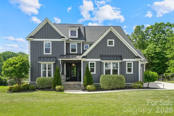 176 Hidden Meadows Drive, Mooresville, NC 28117