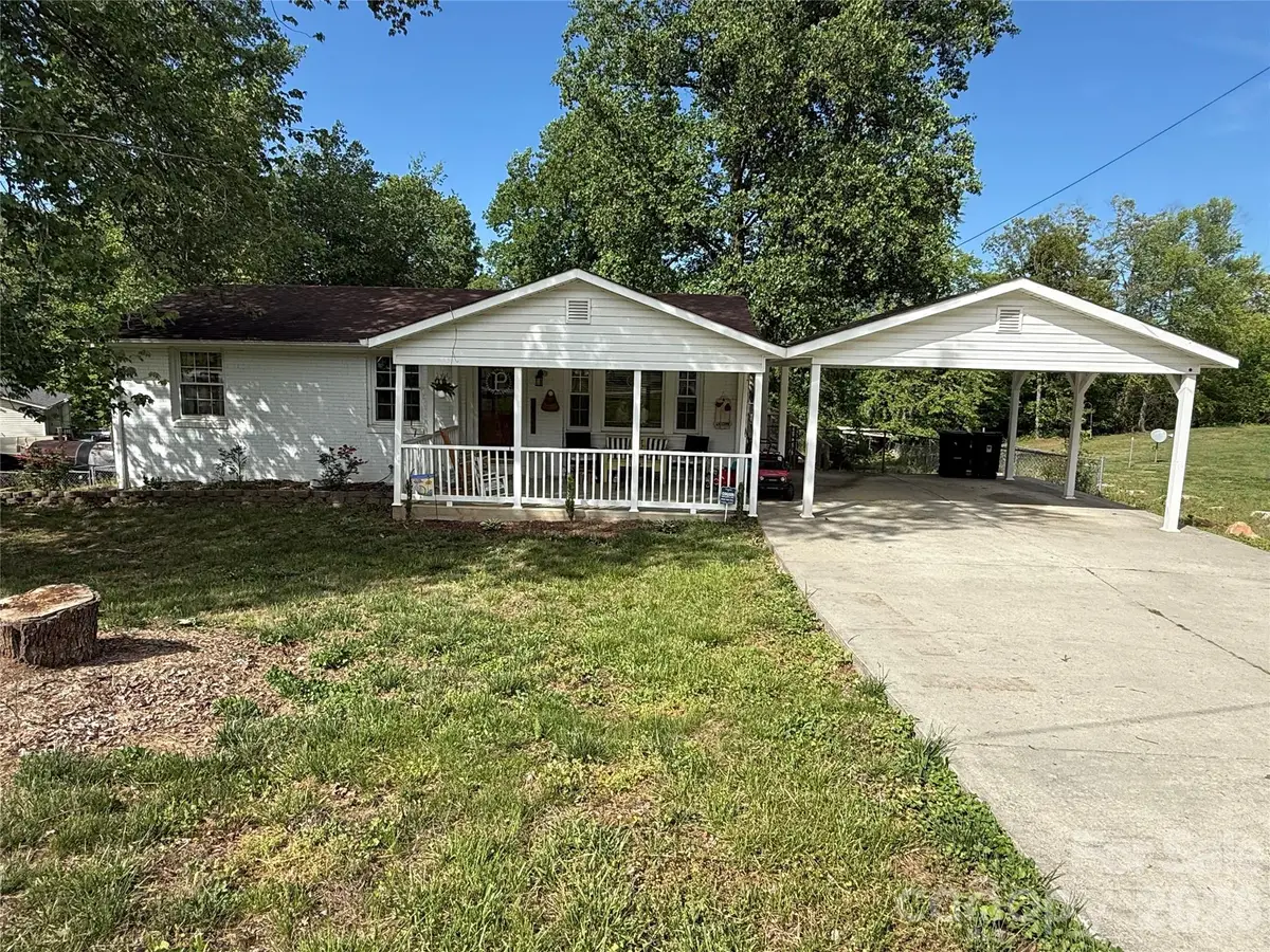 3678 Vantage Heights Circle, Lenoir, NC 28645 - #1