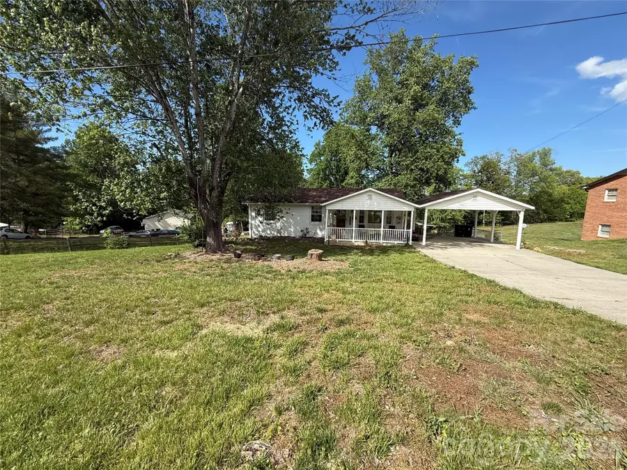 3678 Vantage Heights Circle, Lenoir, NC 28645 - #3