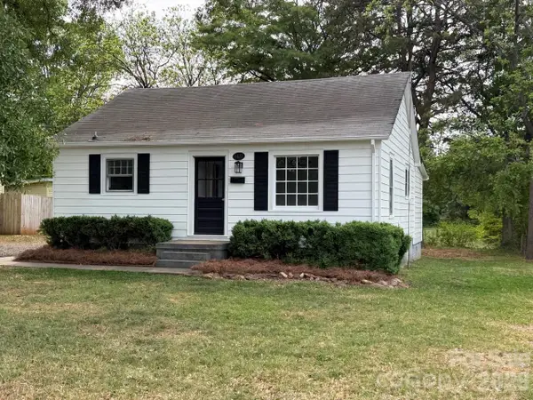 1431 3rd Street Place Ne, Hickory, NC 28601