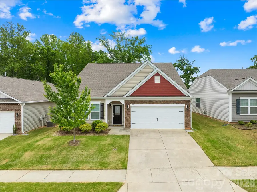 106 Southhampton Street, Mooresville, NC 28115 - #2