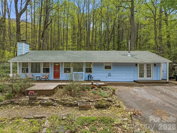 36 Dogwood Drive, Maggie Valley, NC 28751