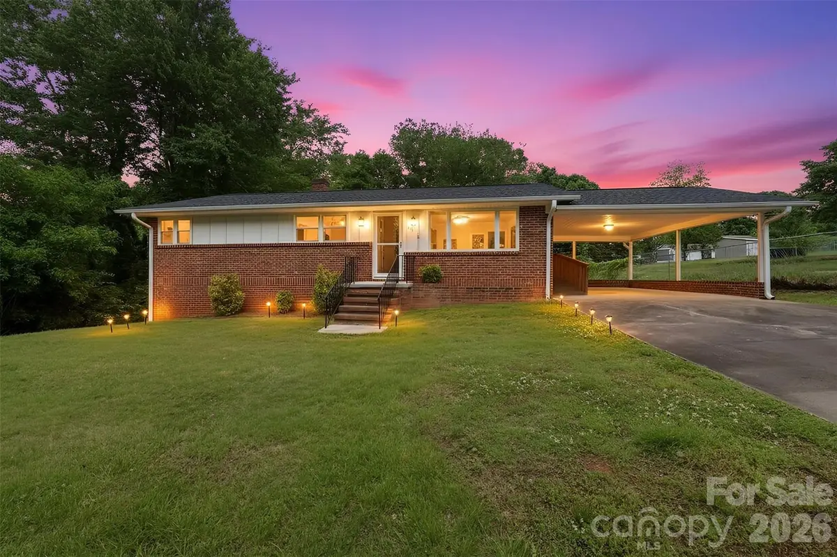 88 36th Street Nw, Hickory, NC 28601 - #1