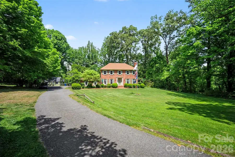 814 S Main Street, Mount Holly, NC 28120 - #3