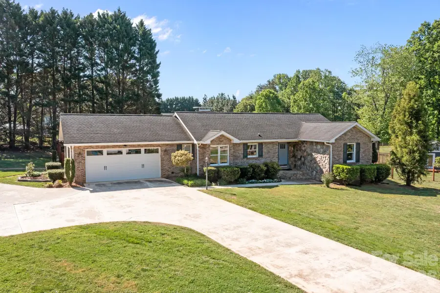 3030 Lydia Lane, Newton, NC 28658 - #3