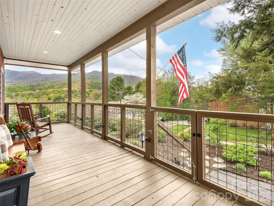 81 Boyd Avenue, Waynesville, NC 28786 - #3