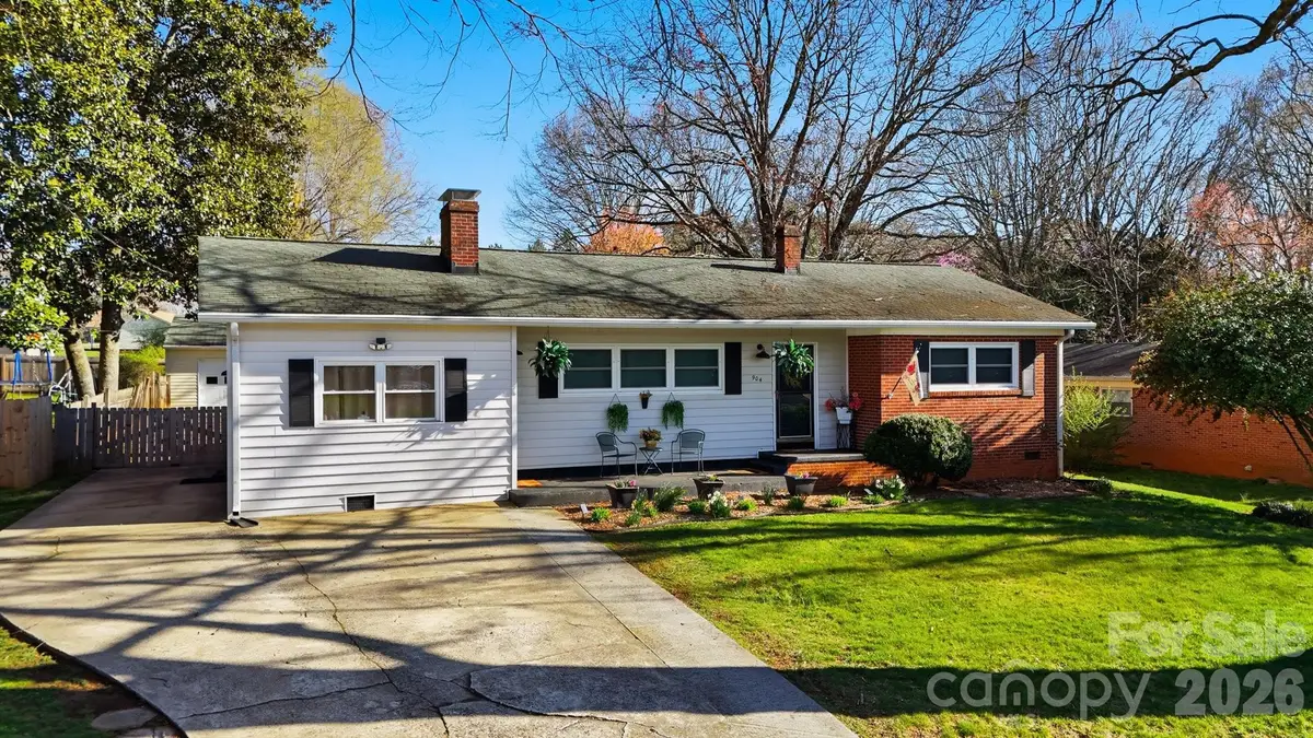 904 15th Street Nw, Conover, NC 28613 - #1