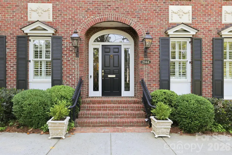 2044 Queens Road W, Charlotte, NC 28207 - #2