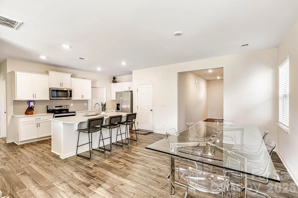 1241 37th Avenue Lane Ne, Hickory, NC 28601 - #1