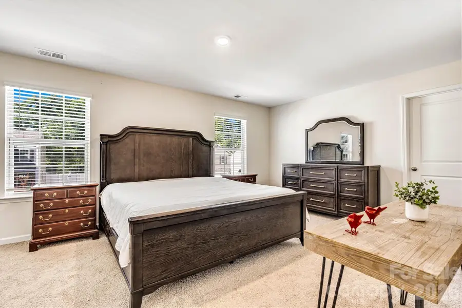 1241 37th Avenue Lane Ne, Hickory, NC 28601 - #3