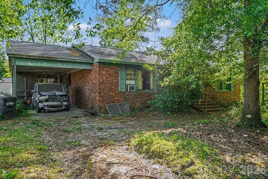 105 W Temple Avenue, Rockingham, NC 28380 - #2