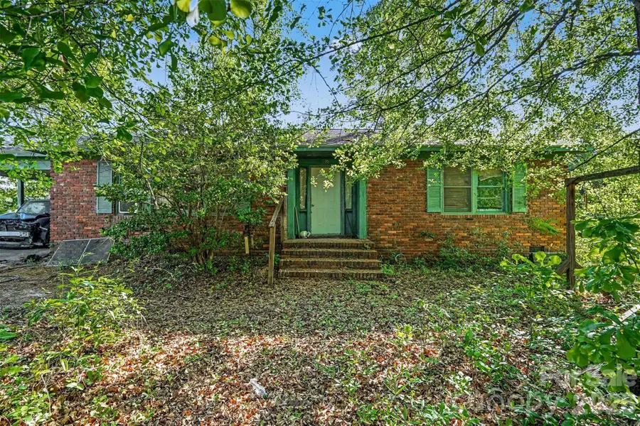 105 W Temple Avenue, Rockingham, NC 28380 - #3