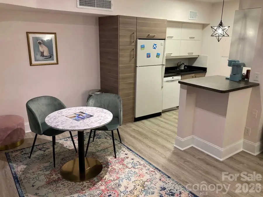 400 Queens Road #E5, Charlotte, NC 28207 - #3