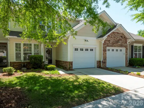 8444 Brookings Drive, Charlotte, NC 28269