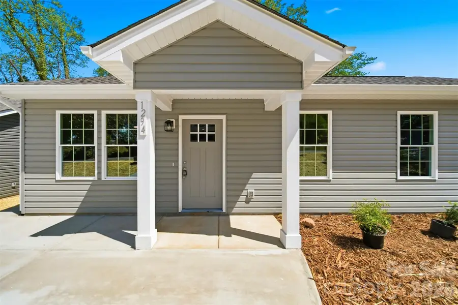 1294 18th Street Ne, Hickory, NC 28601 - #3