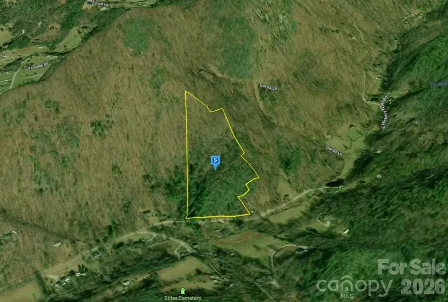 860 E Hickory Knoll Road, Franklin, NC 28734 - #2