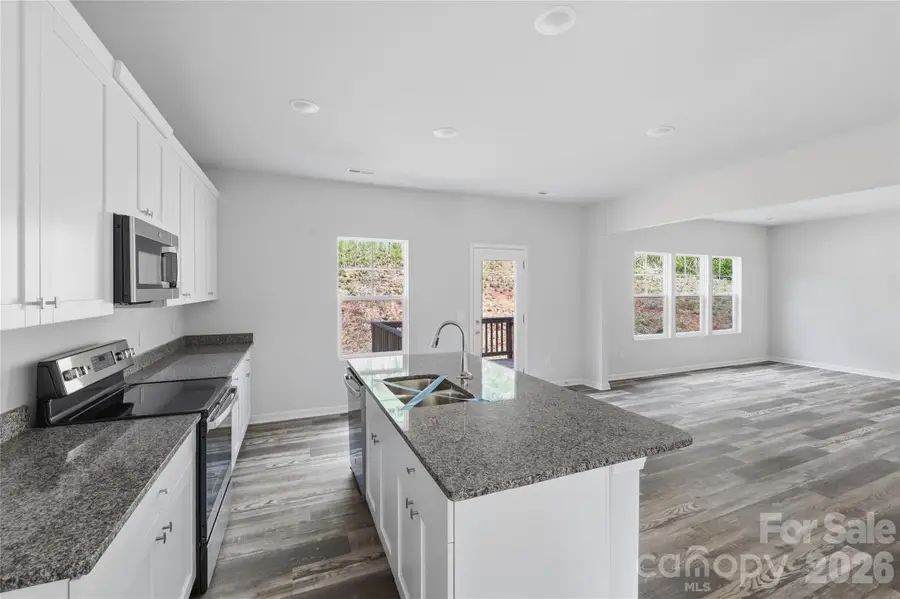 5145 Mark Drive Ne, Hickory, NC 28601 - #3