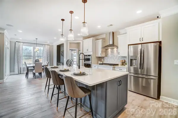 124 S Dunlavin Way, Mooresville, NC 28115