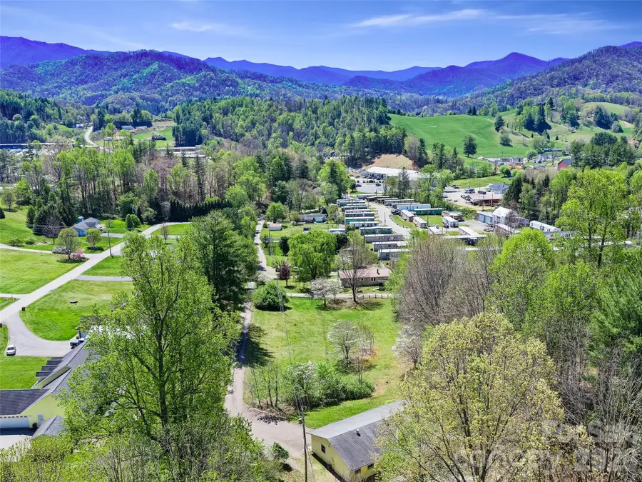 261 Shady Oak Road, Burnsville, NC 28714 - #2