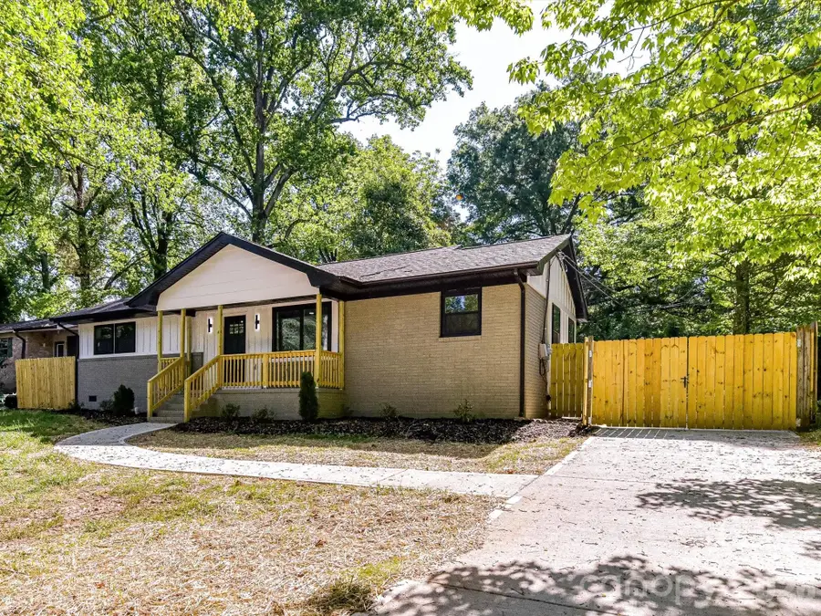 3132 Sudbury Road, Charlotte, NC 28205 - #3