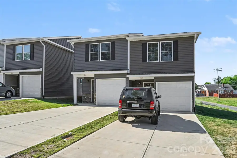 1006 10th Avenue Ne, Hickory, NC 28601 - #2