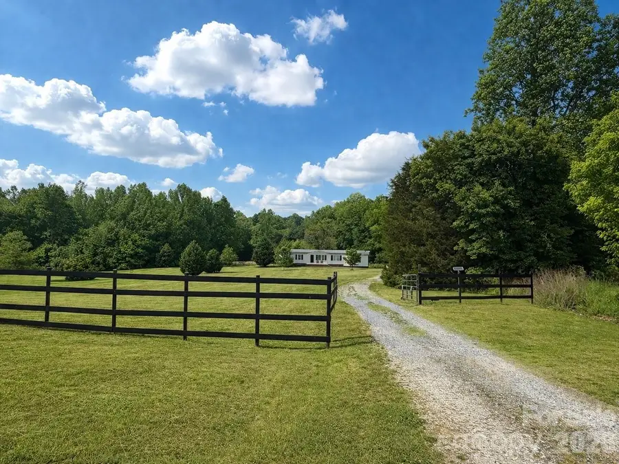 219 John E Randall Road, Shelby, NC 28152 - #2