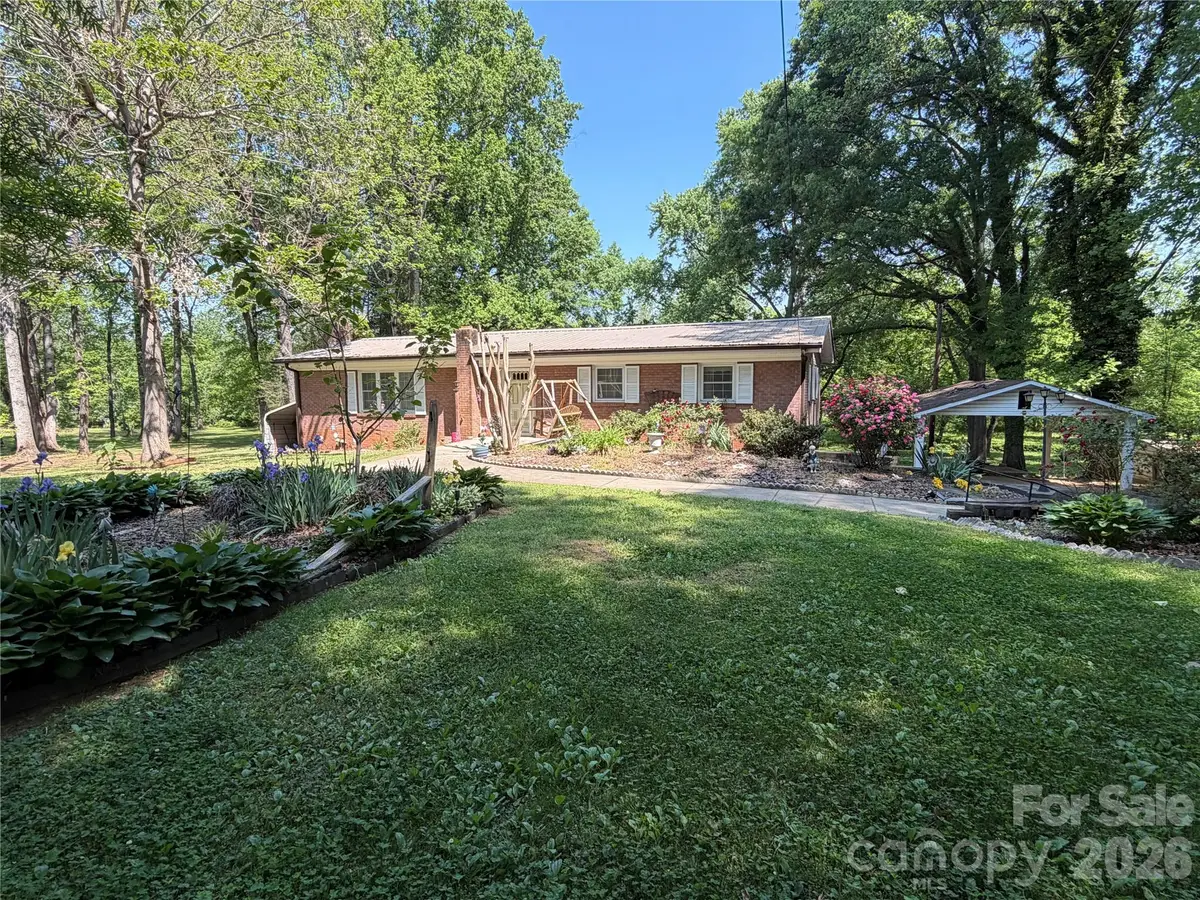 1044 Meadowbrook Lane, Newton, NC 28658 - #1