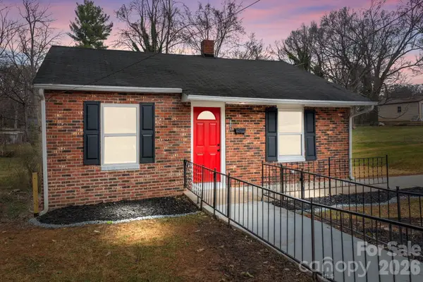 621 E Sharpe Street E, Statesville, NC 28677