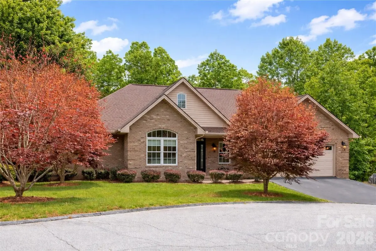 89 Dallas Drive, Hendersonville, NC 28739 - #1