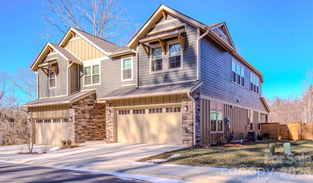 560 Sweet Birch Park Lane, Black Mountain, NC 28711 - #1