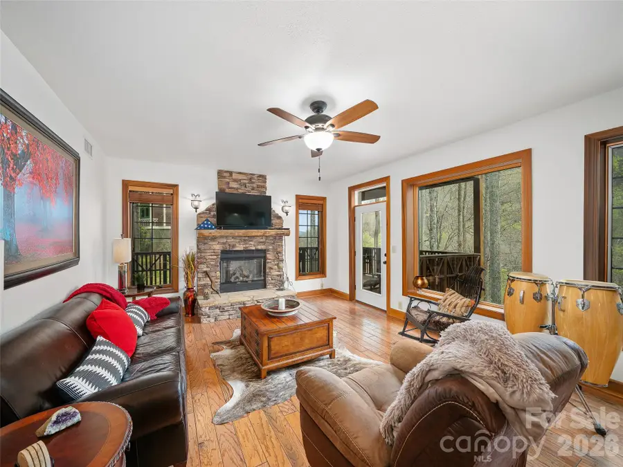 81 Creekside Way #F-101, Burnsville, NC 28714 - #3