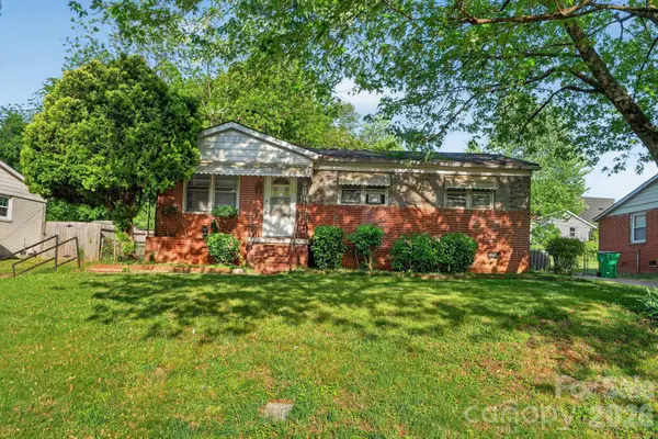 2308 Crestview Drive, Charlotte, NC 28216