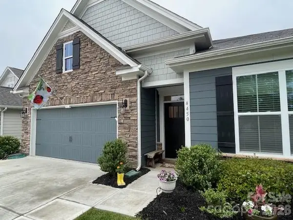 4450 Streamside Road, Denver, NC 28037