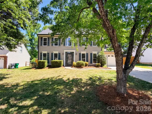 10009 Wild Dogwood Court, Charlotte, NC 28273