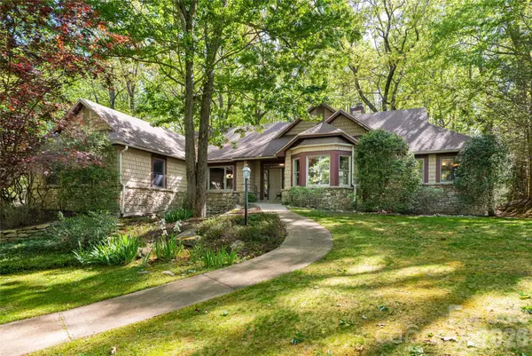 109 Little Cherokee Ridge, Hendersonville, NC 28739