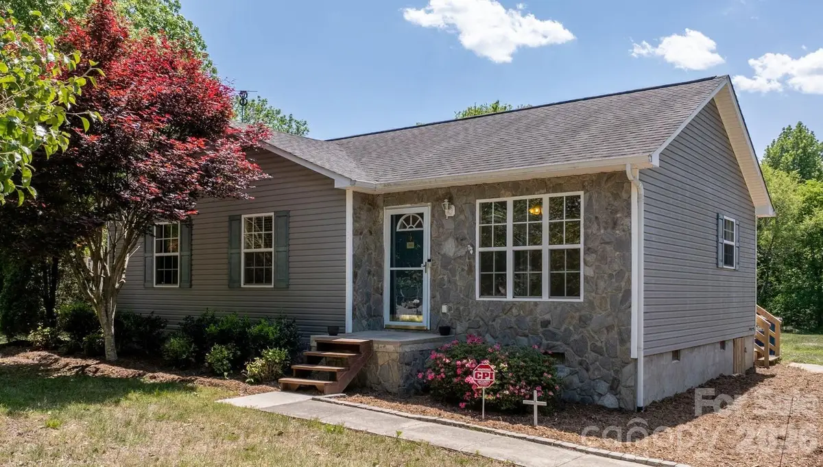 103 1st Avenue Nw, Hildebran, NC 28637 - #1