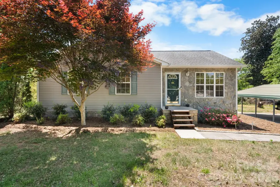 103 1st Avenue Nw, Hildebran, NC 28637 - #2