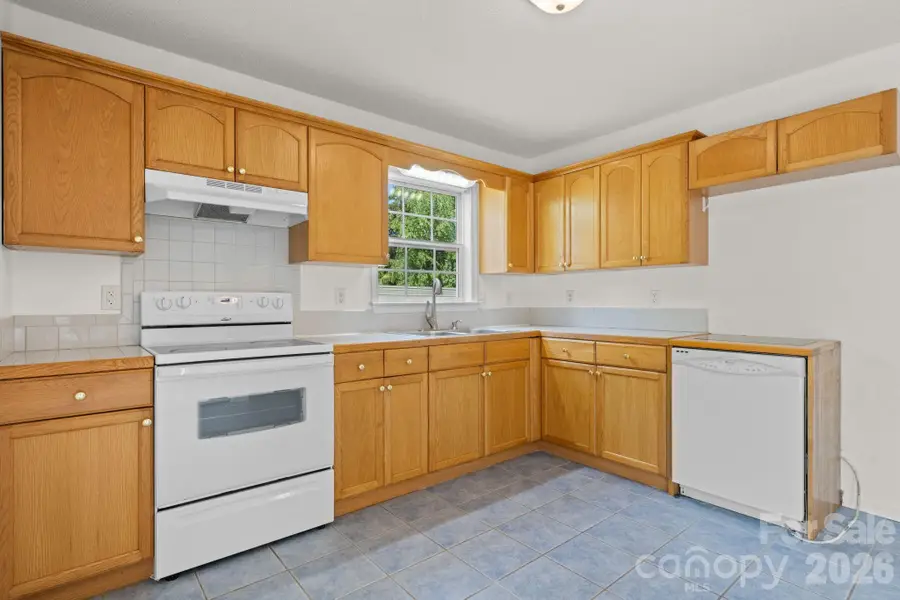 103 1st Avenue Nw, Hildebran, NC 28637 - #3