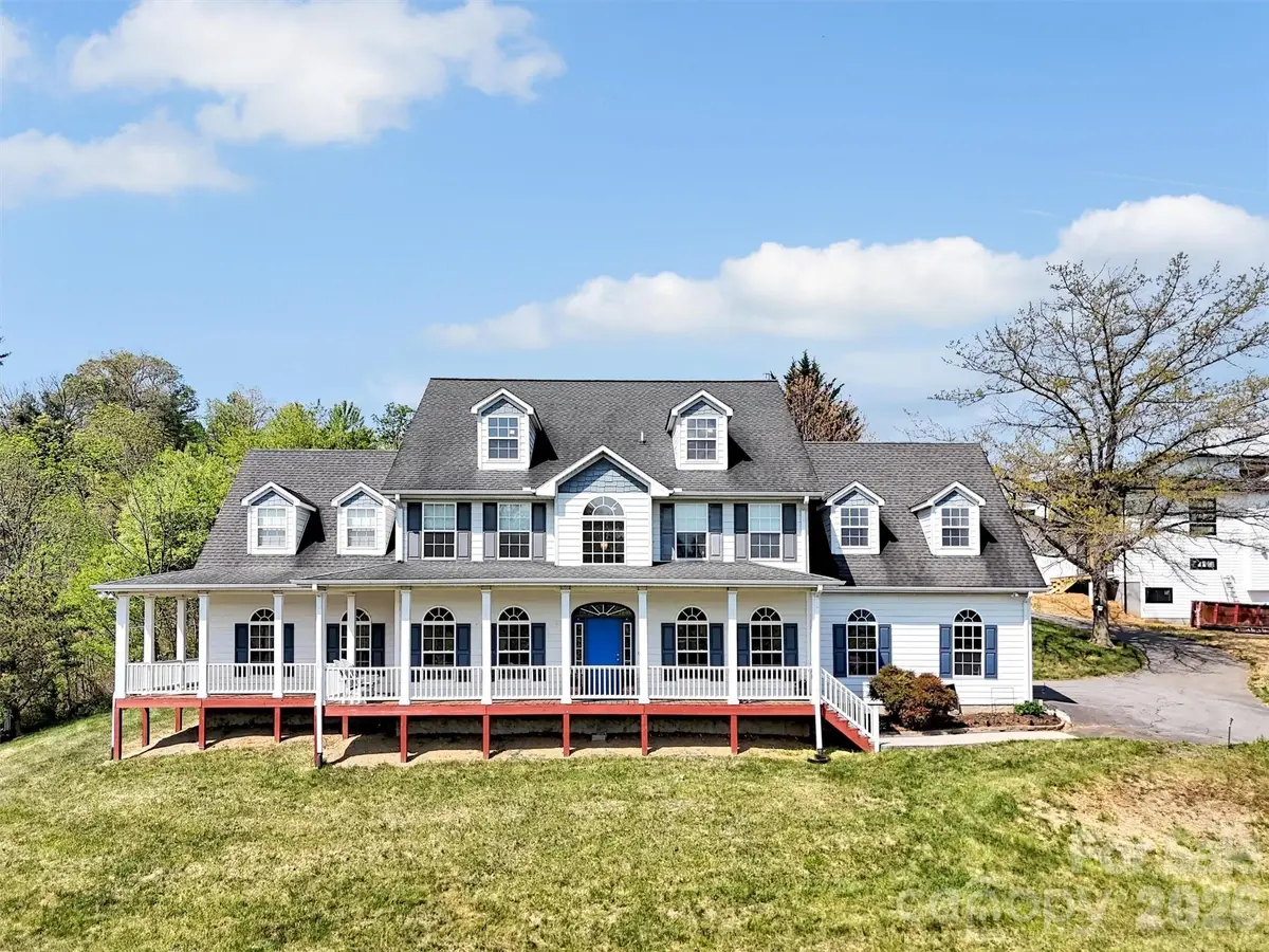 237 Midway Crossing, Clyde, NC 28721 - #1