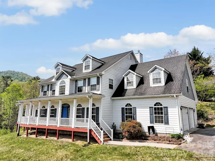 237 Midway Crossing, Clyde, NC 28721 - #2