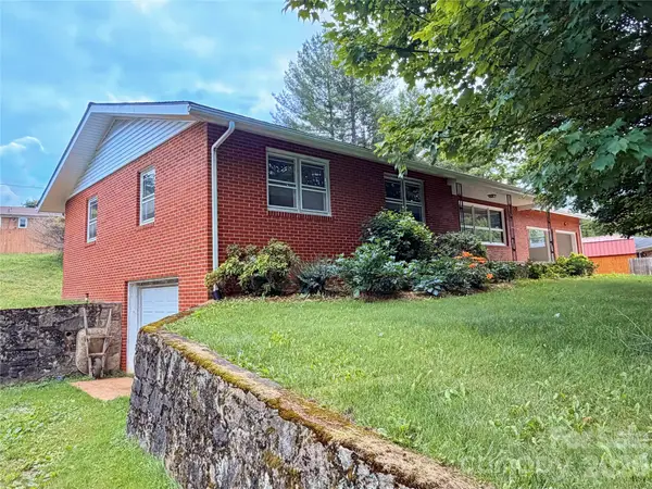 56 Henson Drive, Waynesville, NC 28786