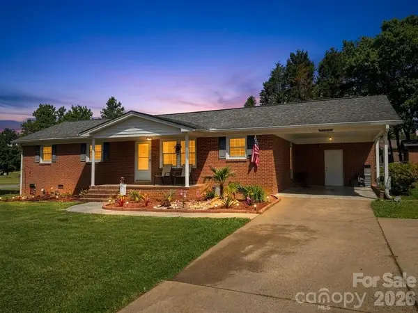 608 Cedar Drive, Dallas, NC 28034