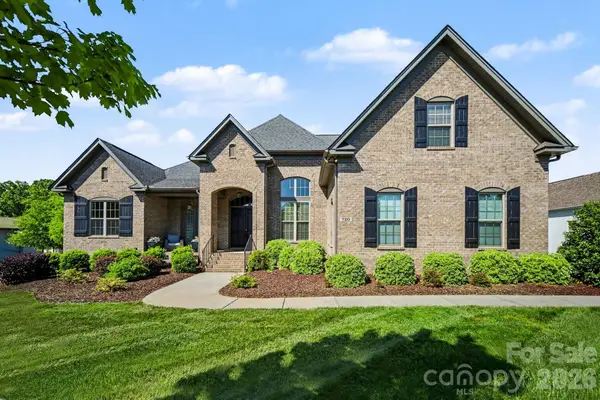720 Farmer Mill Lane, Matthews, NC 28104