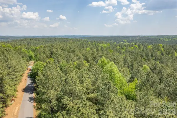 1518 W Paradise Harbor Drive, Connelly Springs, NC 28612