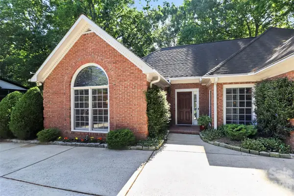 8902 Taunton Drive, Huntersville, NC 28078