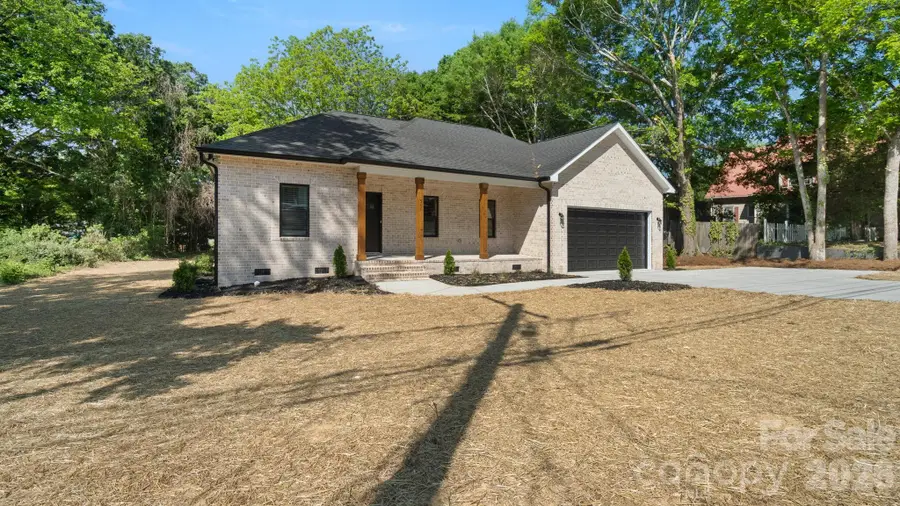 511 North Flint Street, Lincolnton, NC 28107 - #2