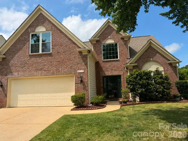 8719 Fieldcroft Drive, Charlotte, NC 28277