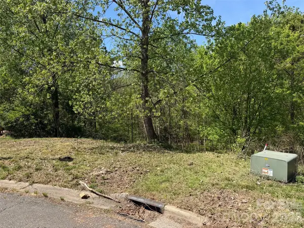 2000 Trowbridge Court, Charlotte, NC 28270