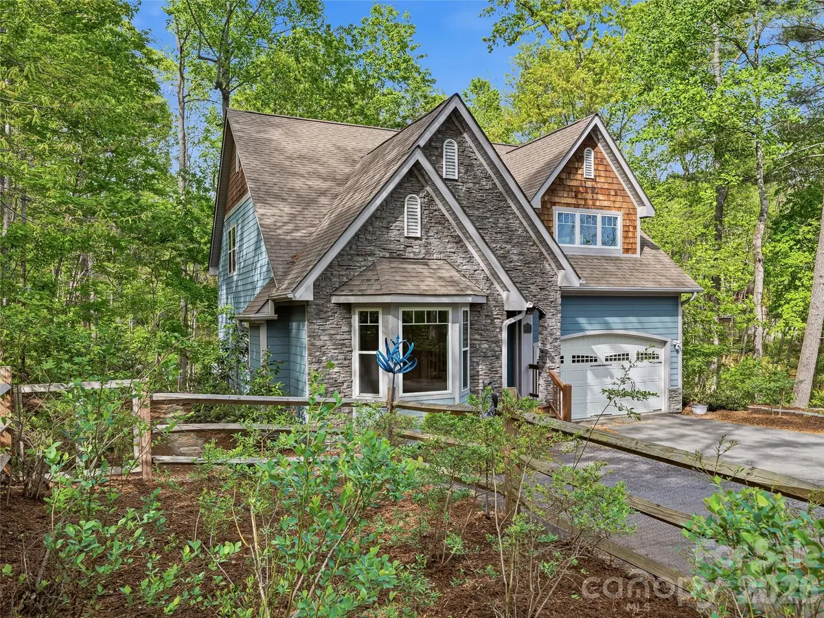 17 Bohemian Lane, Asheville, NC 28805 - #1